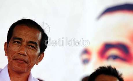 Presiden Jokowi Didesak Batalkan Perpres DP Mobil Pejabat Rp 210 Juta Presiden Jokowi Didesak Batalkan Perpres DP Mobil Pejabat Rp 210 Juta