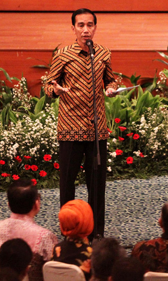 Jokowi: Gaji Bule Tidak Apa-apa, yang Penting Barang Laku