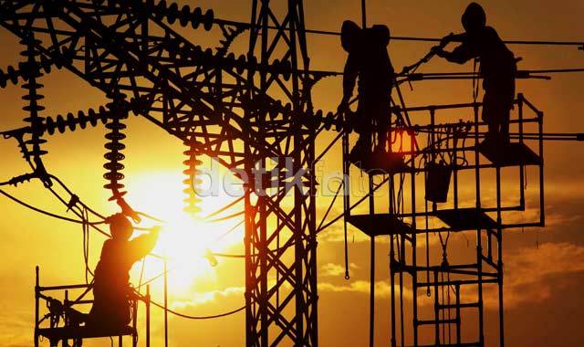 Jokowi Targetkan Tahun Ini Terbangun Pembangkit Listrik 11.000 MW
