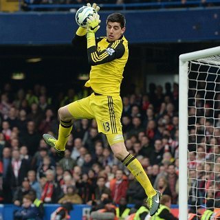 Courtois Lebih Baik daripada De Gea
