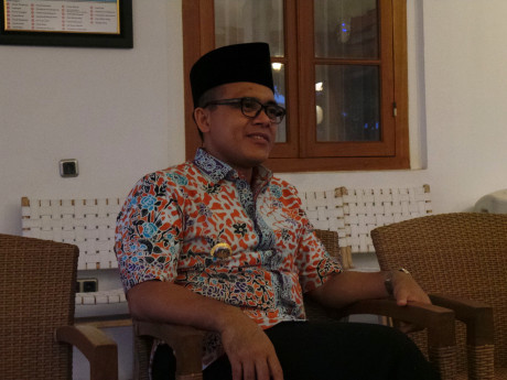 http://images.detik.com/content/2015/04/24/398/195402_azwaranas.jpg