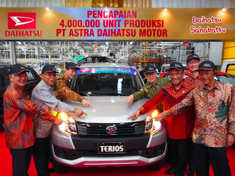 Terios, Mobil 4 Juta Daihatsu di Indonesia Terios, Mobil 4 Juta Daihatsu di Indonesia
