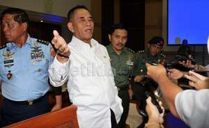 Menhan Teringat Ketika Tempat Hiburan Malam Dijaga Polisi Militer Menhan Teringat Ketika Tempat Hiburan Malam Dijaga Polisi Militer