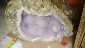 Soal Batu Kristal Ungu di Prambanan, Geolog: Kemungkinan Itu Batu Geode Soal Batu Kristal Ungu di Prambanan, Geolog: Kemungkinan Itu Batu Geode