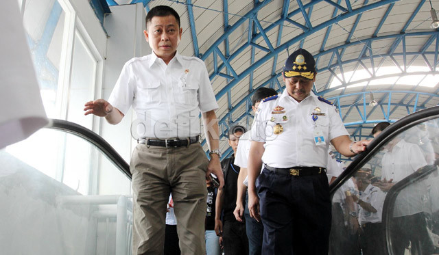 Menteri Jonan Usul ke Jokowi Ambil Alih Bandara Rugi