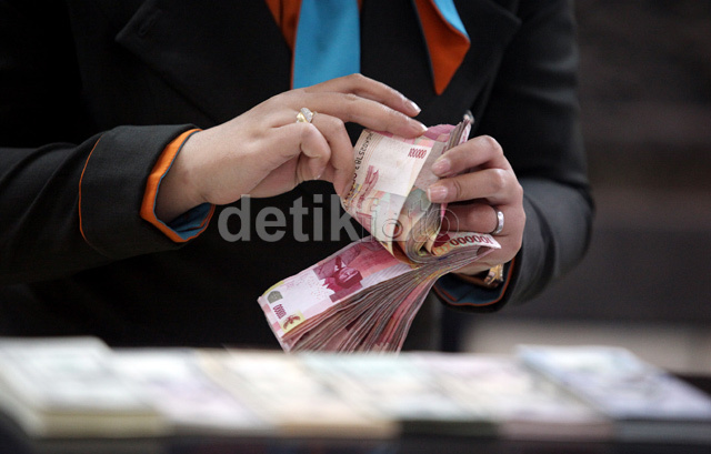 Rupiah Melemah Terhadap Dolar AS, Euro, dan Dolar Australia di Juni 2015 Rupiah Melemah Terhadap Dolar AS, Euro, dan Dolar Australia di Juni 2015