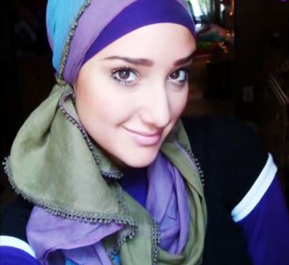 Tutorial Hijab Pashmina dengan Aksen Ruffle ala Hijabers Amerika, Yasemin 5