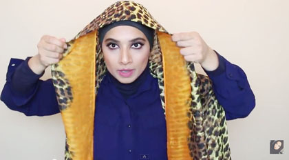 Tutorial Hijab Tanpa Jarum Menggunakan Scarf Panjang untuk ke Kantor 2