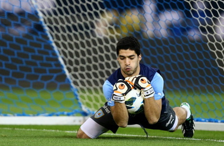 Suarez Unjuk Kemampuan Lagi Sebagai Kiper Suarez Unjuk Kemampuan Lagi Sebagai Kiper