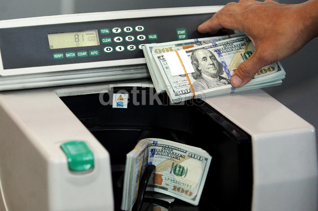 Dolar AS Rp 13.500, Sofyan Djalil: Tak Banyak yang Bisa Dilakukan Dolar AS Rp 13.500, Sofyan Djalil: Tak Banyak yang Bisa Dilakukan