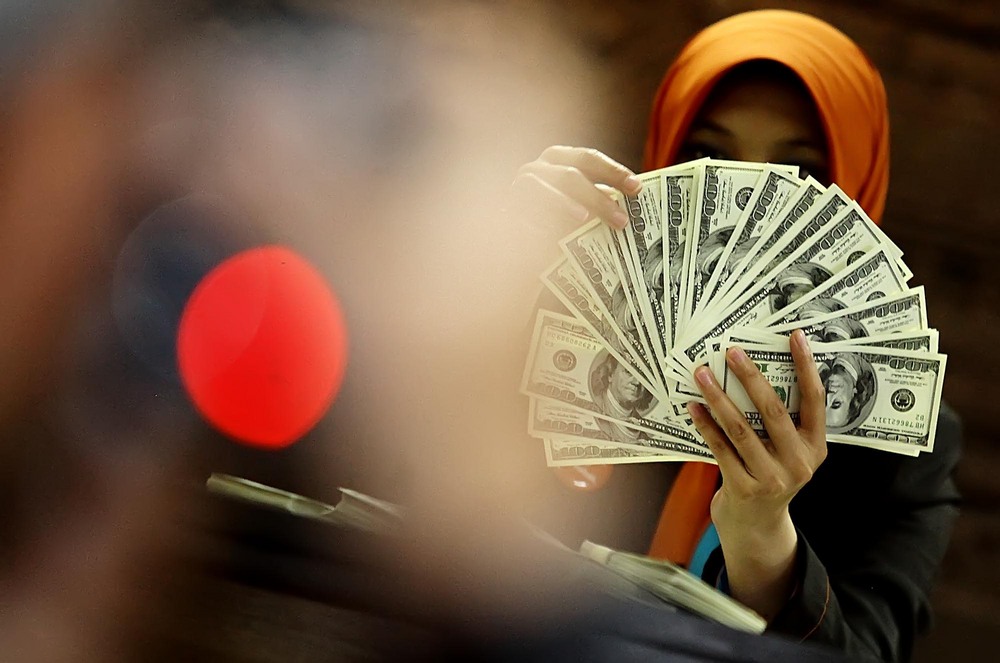 China Bikin Geger, Dolar AS Tembus Rp 13.785 China Bikin Geger, Dolar AS Tembus Rp 13.785