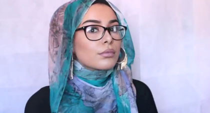 Kreasi Jilbab dengan Anting untuk Wanita Berkacamata ala Hijabers Brazil 5 Kreasi Jilbab dengan Anting untuk Wanita Berkacamata ala Hijabers Brazil 5
