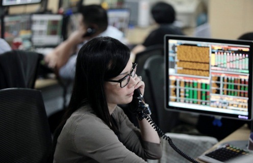 IHSG Naik Tipis 15 Poin, Dolar AS di Bawah Rp 14.000 IHSG Naik Tipis 15 Poin, Dolar AS di Bawah Rp 14.000