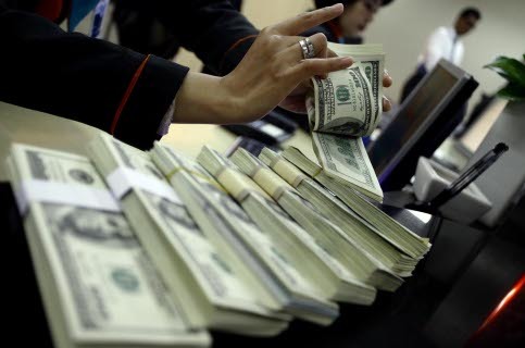 Dolar AS Pagi Ini Kembali Bergerak di Rp 14.000 Dolar AS Pagi Ini Kembali Bergerak di Rp 14.000