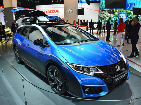 Honda Resmi Kenalkan Civic Tourer Active Life Concept