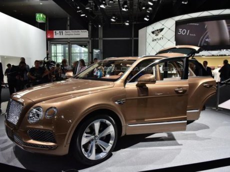 Wow, SUV Bentley Pertama Sudah Dipesan Ratu Elizabeth II 