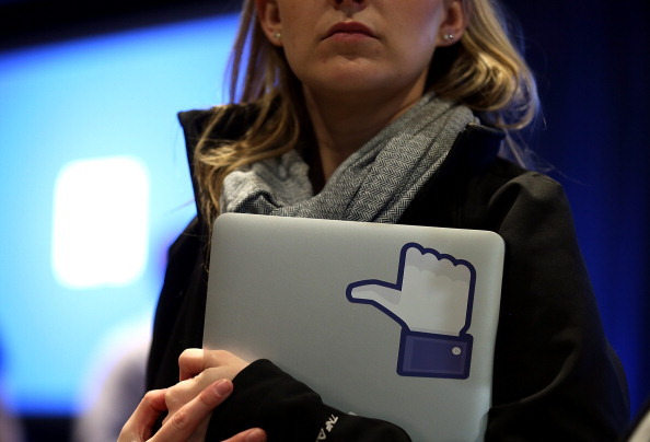 5 Cara Tetap Aman Saat Online ala Facebook 5 Cara Tetap Aman Saat Online ala Facebook