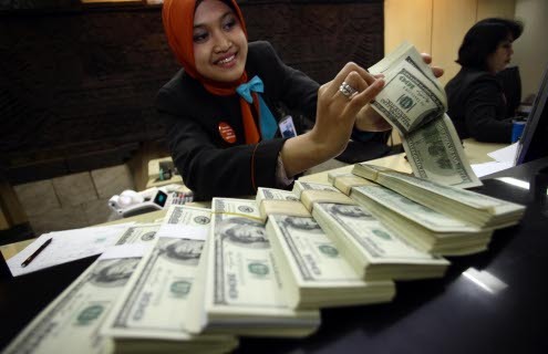 Pagi Ini Dolar AS Belum Beranjak dari Rp 13.600-an Pagi Ini Dolar AS Belum Beranjak dari Rp 13.600-an