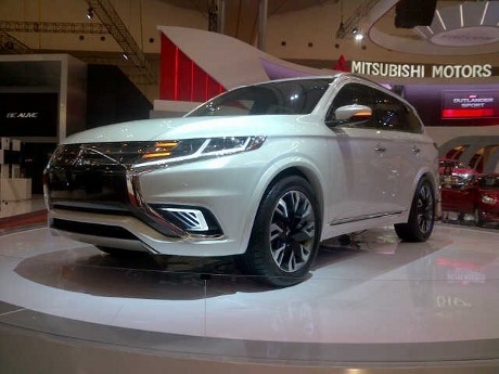 Mitsubishi Janjikan 3 Crossover Hybrid Bakal Hadir di AS