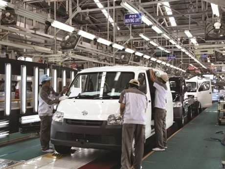 Ekonomi Lemah, Daihatsu Tahan Target Penjualan