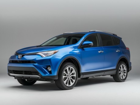 Toyota Meyakini Crossover Buatannya Bakal Laris Manis Pada 2020