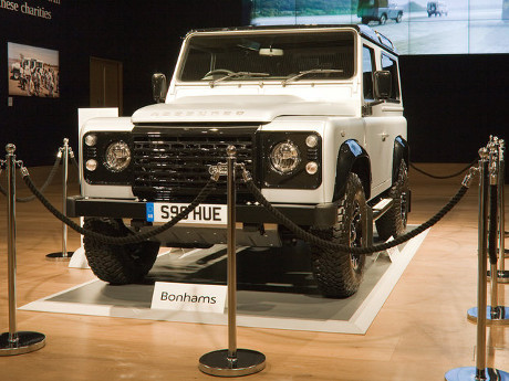 Land Rover Defender ke-2 Juta Ini Laku Rp 8,4 Miliar