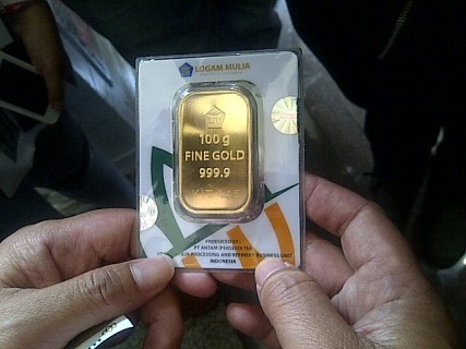Harga Emas Batangan Antam Tetap Rp 547.000/Gram Harga Emas Batangan Antam Tetap Rp 547.000/Gram