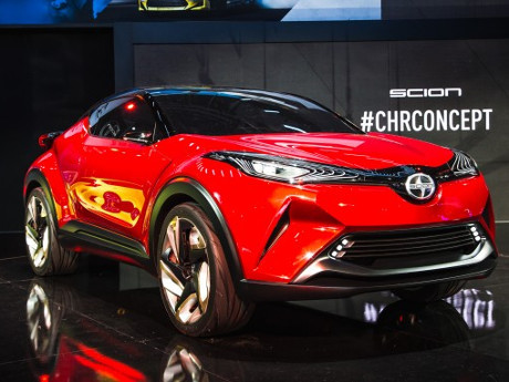 Versi Produksi Toyota C-HR Diluncurkan Januari 2016?