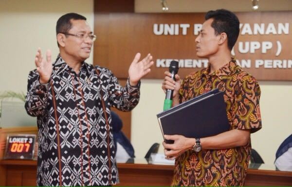 Kusrin, Perakit TV Lulusan SD Akhirnya Dapat Sertifikat SNI Kusrin, Perakit TV Lulusan SD Akhirnya Dapat Sertifikat SNI