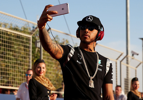 Hamilton Dapat Lampu Hijau dari Mercedes untuk Jajal Motor MotoGP