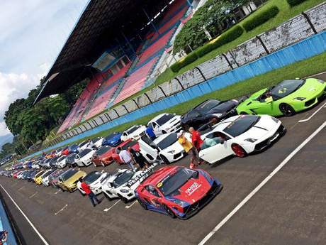  Konvoi 100 Supercar Pecahkan Rekor MURI di Sentul