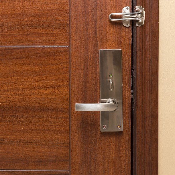 Selalu Kunci Pintu Kamar Hotel