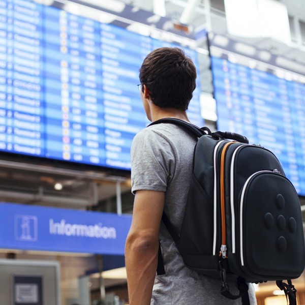 Jangan Terlena Saat Transit di Bandara