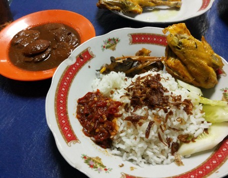 Nasi Uduk Mat Lengket