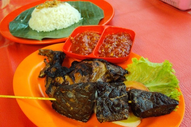 Nasi Uduk dan Bubur Ayam Hias Rias
