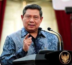 Dapat Laporan Insiden di Kalimalang & PN Jaksel, SBY Pantau Situasi Dapat Laporan Insiden di Kalimalang & PN Jaksel, SBY Pantau Situasi