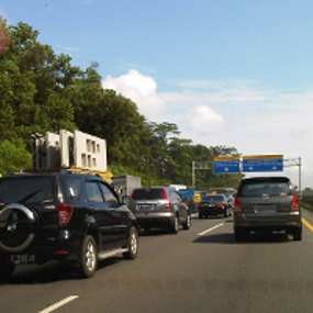 2 Kecelakaan di Tol Jagorawi, Lalin ke Jakarta Tersendat 2 Kecelakaan di Tol Jagorawi, Lalin ke Jakarta Tersendat