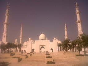 Jejak Sang Presiden dalam Kemegahan Masjid Syech Zayed di Abu Dhabi Jejak Sang Presiden dalam Kemegahan Masjid Syech Zayed di Abu Dhabi