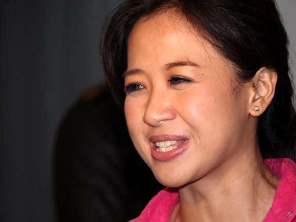 Sederhananya Gaya Astrid Sederhananya Gaya Astrid