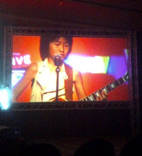 Gitaris Muda Dunia Buka Music Matters 2011 Singapura Gitaris Muda Dunia Buka Music Matters 2011 Singapura