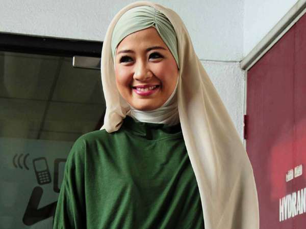 Astrid Cantik Berjilbab Astrid Cantik Berjilbab