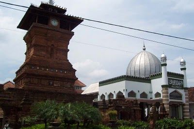Berwisata Religi Ke Makam Sunan Kudus Jawa Tengah Berwisata Religi Ke Makam Sunan Kudus Jawa Tengah