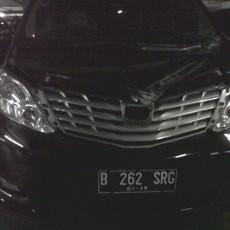 Alphard di Menara Batavia Juga Ringsek Tertimpa Besi Stager Alphard di Menara Batavia Juga Ringsek Tertimpa Besi Stager