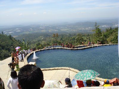 Kolam Renang Umbul Sidomukti