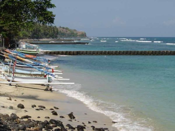 Pantai Bias Tunggal (karangasemcraft.com)