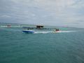 bermain air di pulau pramuka (foto oleh Meta Adriana/d'traveler)