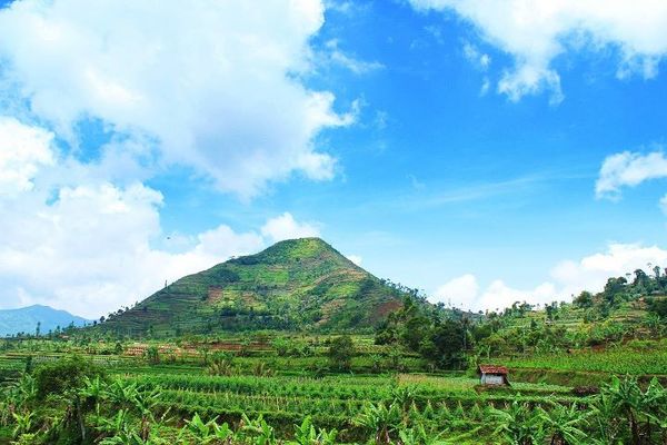 Gunung Sadahurip 