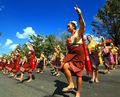 Parade tari khas Thailand yang mewarnai perayaan kali ini (en.thaiembassymoscow.com)