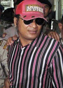 Saat Ditangkap, John Kei Sedang Nyabu Bersama Artis Perempuan Saat Ditangkap, John Kei Sedang Nyabu Bersama Artis Perempuan
