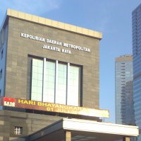 Polda Metro Amankan Belasan Penari Telanjang di Hotel Golden Hands Polda Metro Amankan Belasan Penari Telanjang di Hotel Golden Hands